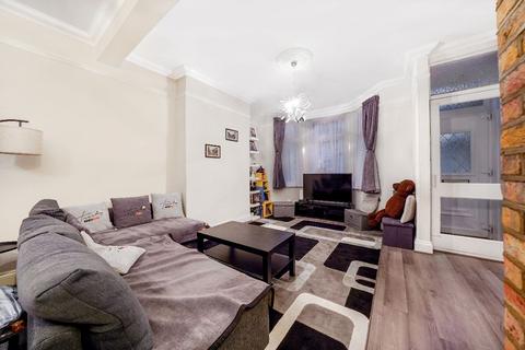 2 bedroom terraced house to rent, Hall Road, East Ham, E6