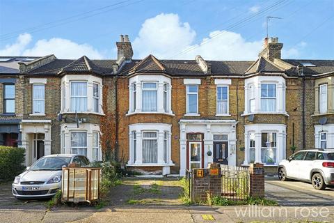 3 bedroom terraced house for sale, Manor Road, London E10