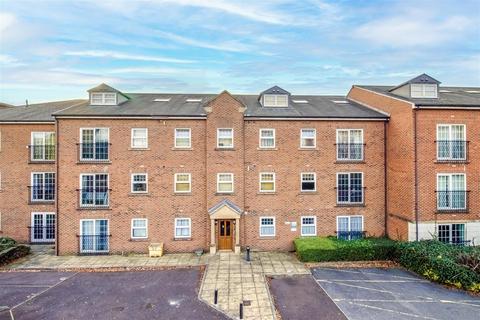 2 bedroom flat for sale, St. Christophers Walk, Wakefield WF1