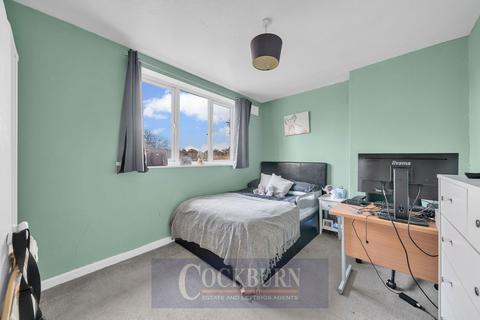 77 Framlingham Crescent, London, SE9 4AE