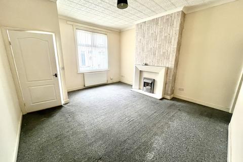 3 bedroom terraced house to rent, Thirlmere Street, Elwick Road