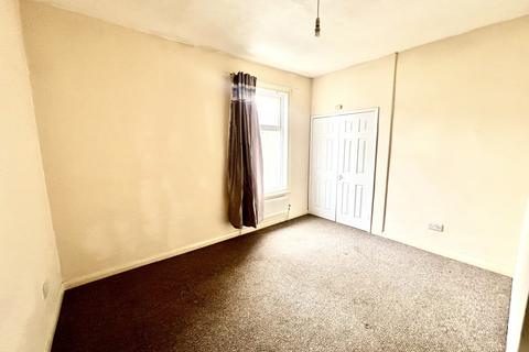 3 bedroom terraced house to rent, Thirlmere Street, Elwick Road