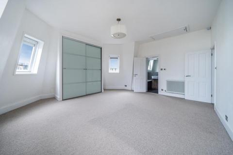 3 bedroom maisonette to rent, Kings Gardens, Hove BN3