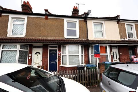 2 bedroom terraced house to rent, Leavesden Road, Watford WD24