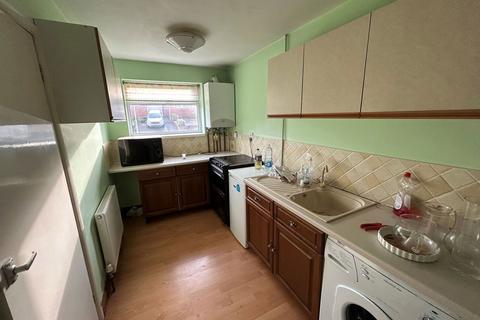 2 bedroom flat for sale, Morvale Gardens, Stourbridge DY9