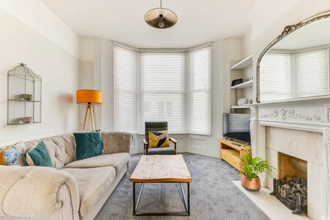 2 bedroom maisonette to rent, Osbourne Villas, Hove