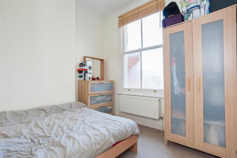 2 bedroom flat to rent, Holmdale Road, West Hampstead NW6