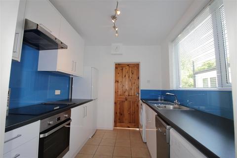 4 bedroom house to rent, Minny Street, Cardiff CF24