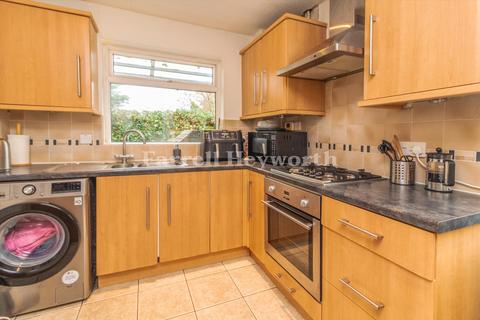 28 Bloomfield Grange, Penwortham, Preston, PR1 9LJ