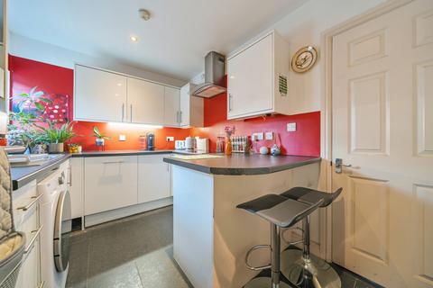 2 bedroom maisonette for sale, Elgar Road, Reading, Berkshire