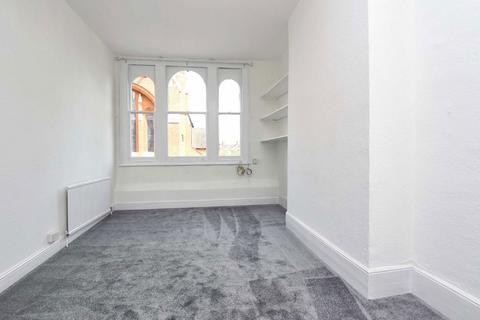 1 bedroom flat for sale, Garratt Lane, London SW18