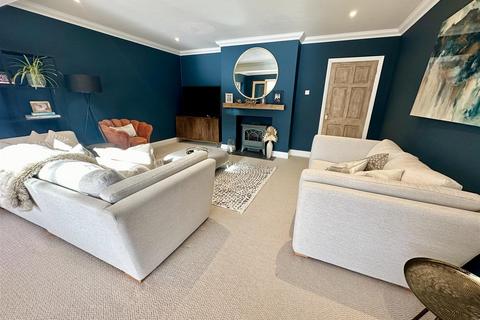 31b Rayleigh Road, Hutton, Brentwood, CM13 1AB