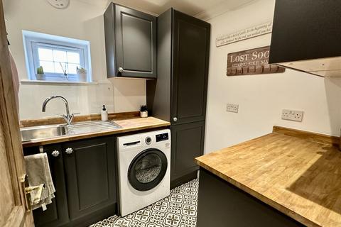 31b Rayleigh Road, Hutton, Brentwood, CM13 1AB