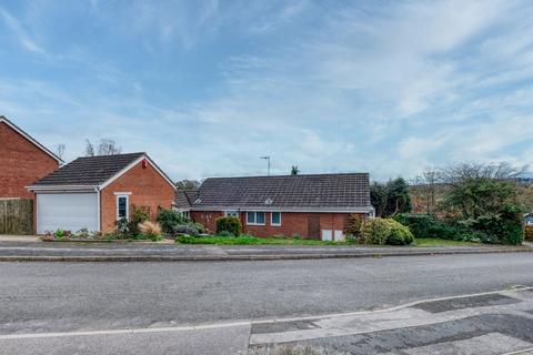 3 bedroom detached bungalow for sale, Radway Close, Church Hill North, Redditch B98 8RZ