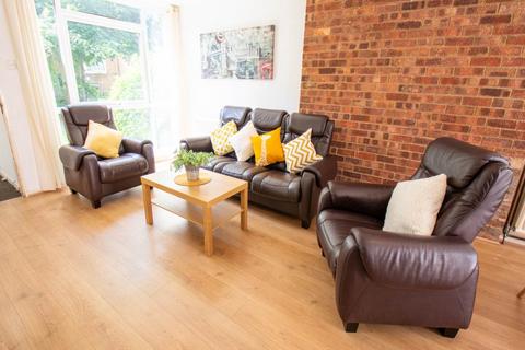 4 bedroom house to rent, Nursery Walk, Canterbury, Kent