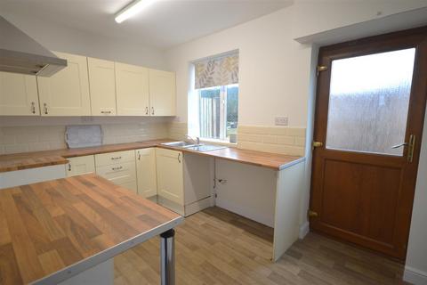 3 bedroom semi-detached house to rent, Hereford HR4