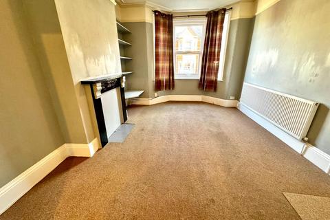 4 bedroom terraced house to rent, Monkswell Road, Exeter