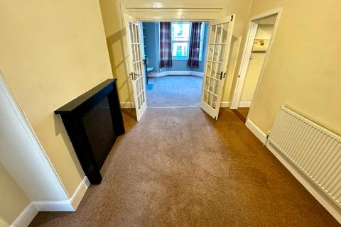 4 bedroom terraced house to rent, Monkswell Road, Exeter