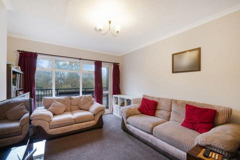 2 bedroom flat for sale, Alexandra Avenue, Harrow HA2