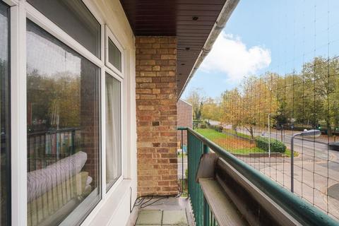304b Alexandra Avenue, Harrow, HA2 9DA