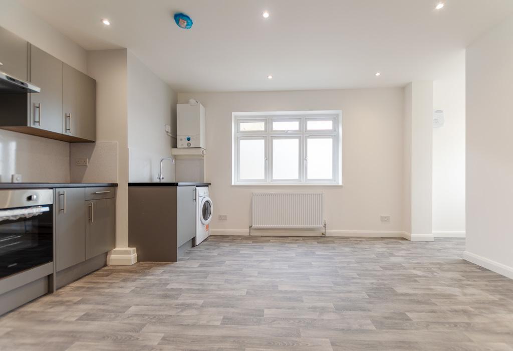 Open Plan Living Room/Fitted Kitchen