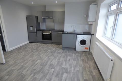 1 bedroom flat to rent, CARSHALTON