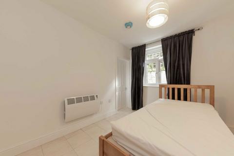 1 bedroom flat to rent, Gayton Road, London NW3