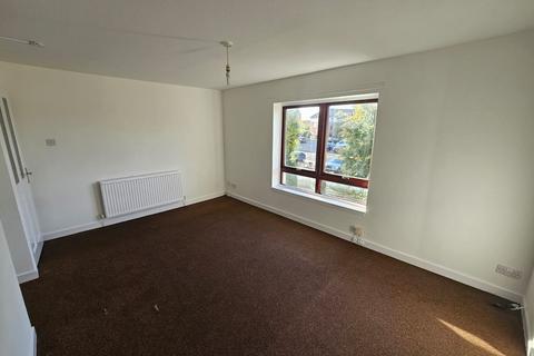 2 bedroom flat to rent, Dalriada Crescent, Forgewood