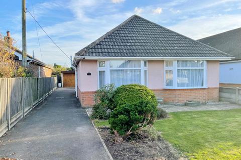 2 bedroom bungalow for sale, Southbourne Avenue, Holbury