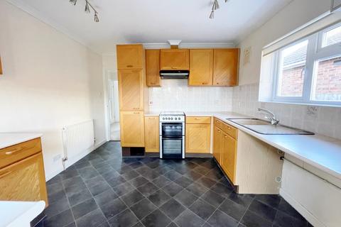 2 bedroom bungalow for sale, Southbourne Avenue, Holbury