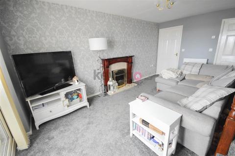 2 bedroom semi-detached house to rent, Gleadless View, Sheffield