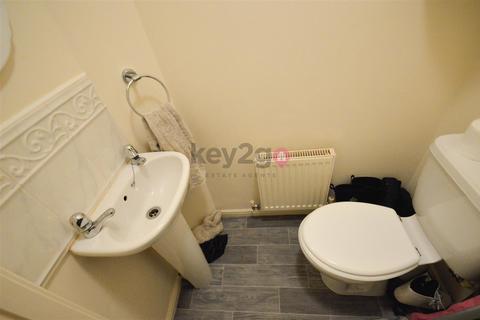 2 bedroom semi-detached house to rent, Gleadless View, Sheffield