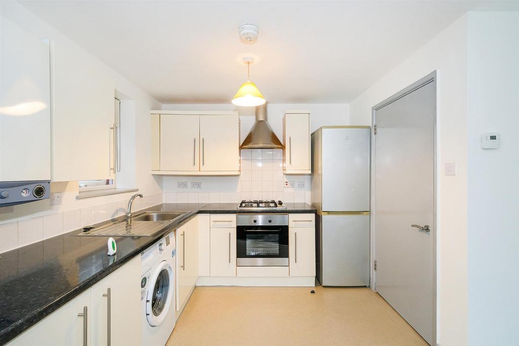 Flat 5, 188 Wanstead Lane-16 web.jpg