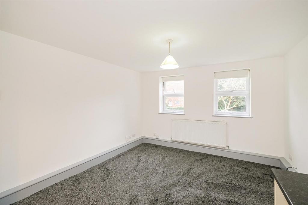 Flat 5, 188 Wanstead Lane-14 web.jpg