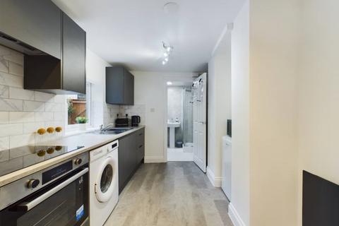 Studio to rent, Southgate Street, Gloucester