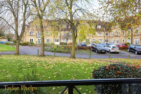 2 bedroom apartment to rent, Priory Court, Bishop's Stortford CM23