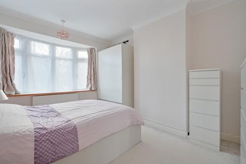 49 Hollythorpe Road, Sheffield, S8 9NF