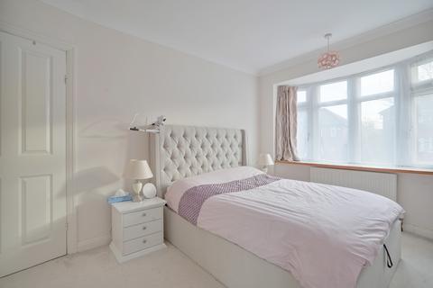 49 Hollythorpe Road, Sheffield, S8 9NF