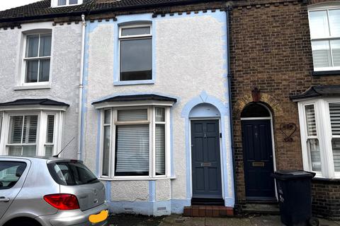 2 bedroom terraced house to rent, Argyle Road, Whistable