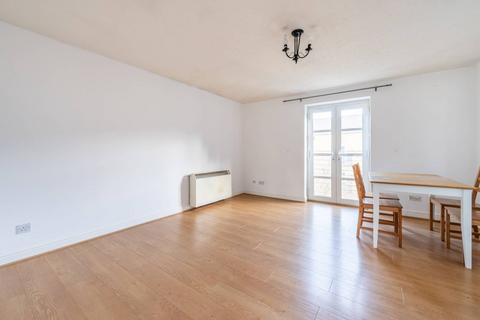 2 bedroom flat to rent, Langbourne Place,, Canary Wharf, London, E14