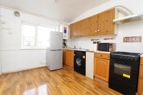 1 bedroom flat to rent, 13 Broomhill Road , 13D Broomhill Rd, Ilford, IG3