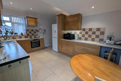 27 Draycote Crescent, Darlington, DL3 8DX
