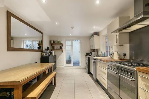 4 bedroom house to rent, Weiss Road, Putney, London, SW15