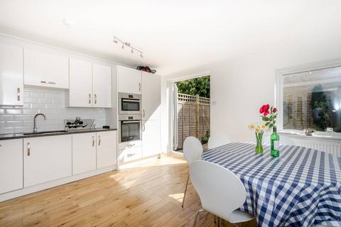 4 bedroom terraced house to rent, Malbrook Road, West Putney, London, SW15