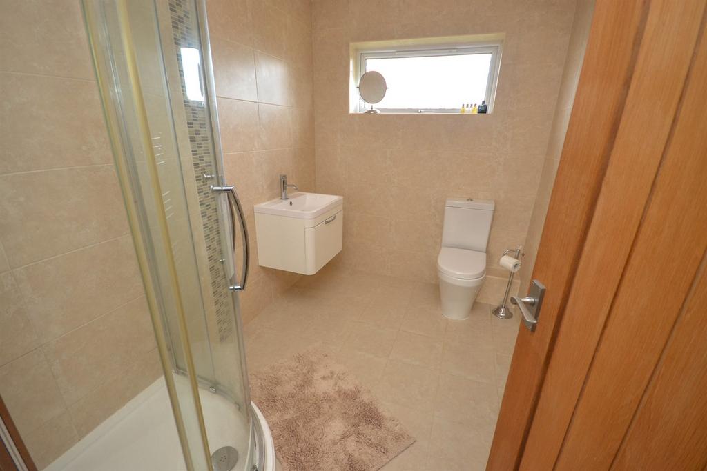 En Suite Shower Room