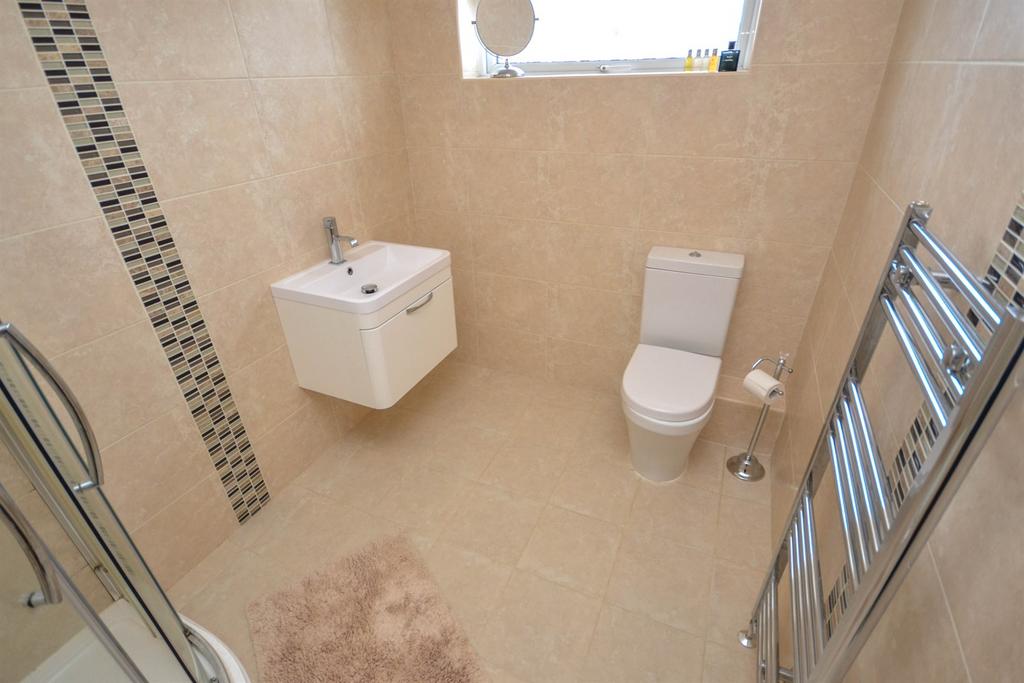 En Suite Shower Room