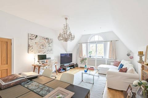 4 bedroom flat to rent, Maresfield Gardens, Camden, London, NW3