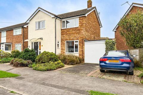 4 bedroom detached house for sale, Holbrook Road, Fareham