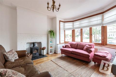 16 Deyncourt Gardens, Upminster, RM14 1DE
