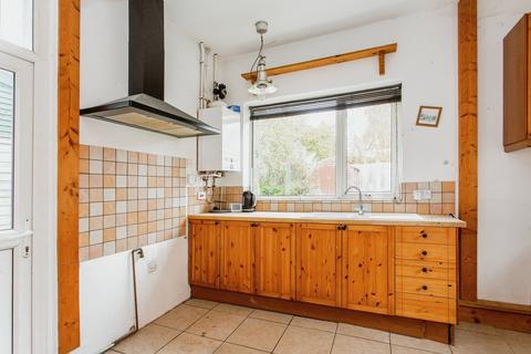 3 bedroom chalet for sale, York Road, Southend-on-Sea SS1